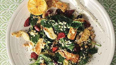 God avokadosallad med fetaost och quinoa