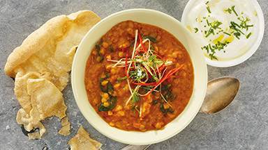 Hemgjord ärtsoppa med färsk ingefära