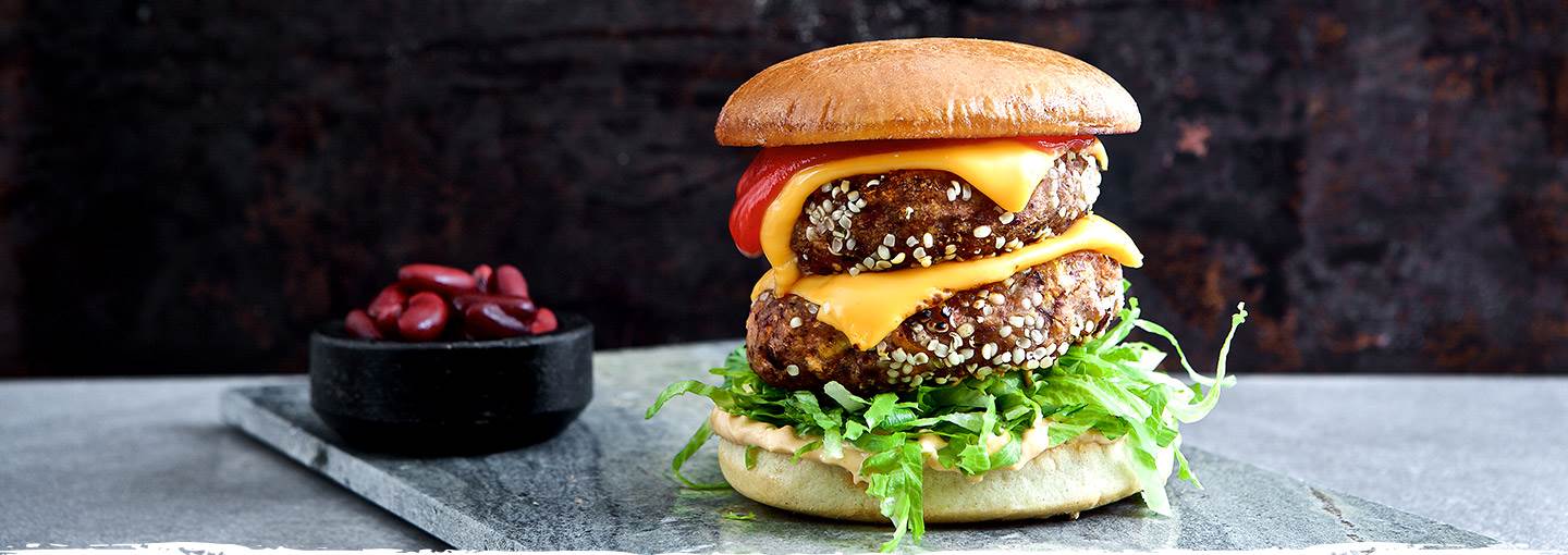 Klassisk bønneburger med brioche-brød